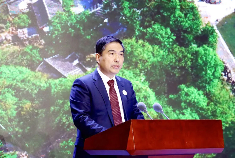 甘肅省副省長、隴南市委書記孫雪濤發(fā)表演講